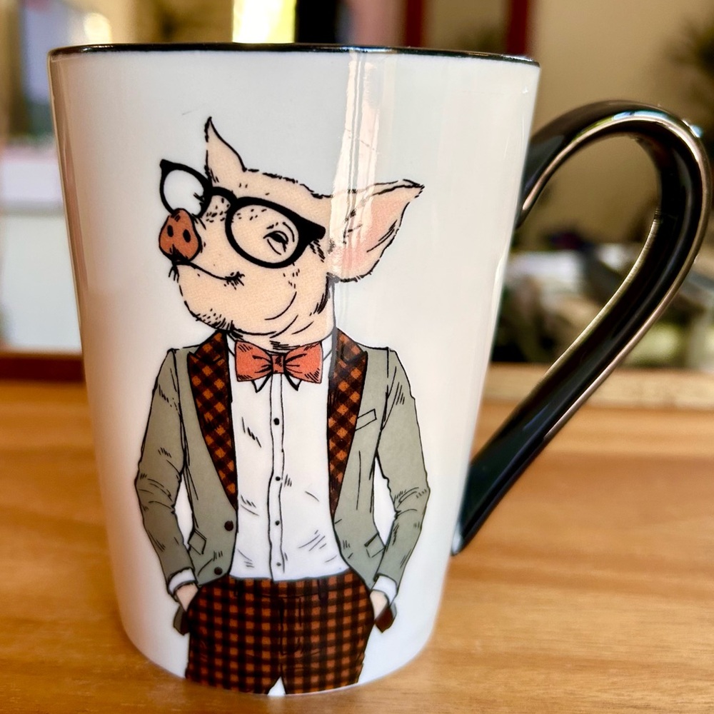 Hipster Mr. Pig Coffee Mug 16.5 oz 
Signature Housewares, Inc. NEW
